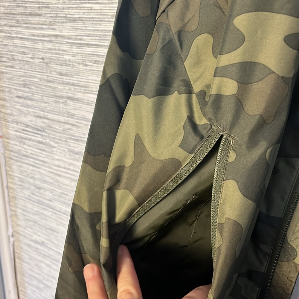 All In Motion Mens Size S Light Weight Wind/Rain Jacket NWOT Camo (556) - Picture 2 of 5